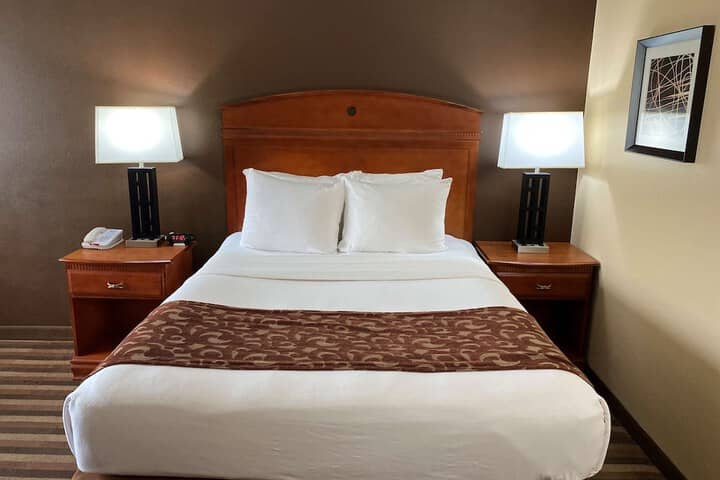 Room 14 of 27