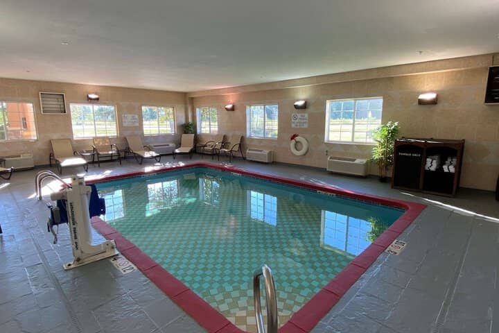 Pool 24 of 27