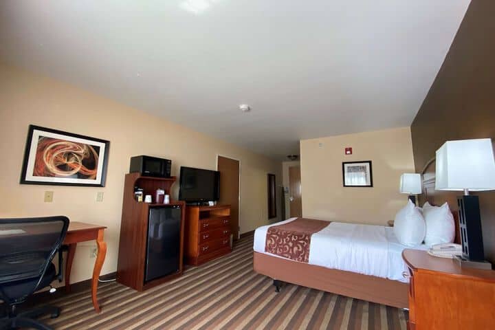 Room 18 of 27