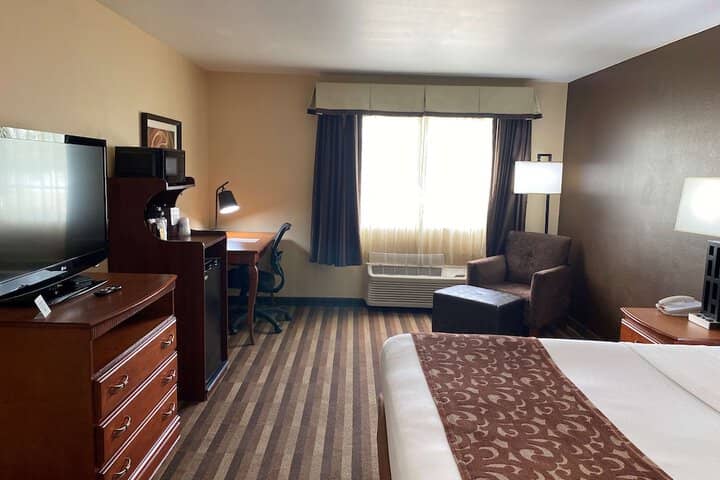 Room 13 of 27